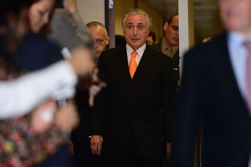 Temer defende semiparlamentarismo em evento com Gilmar Mendes