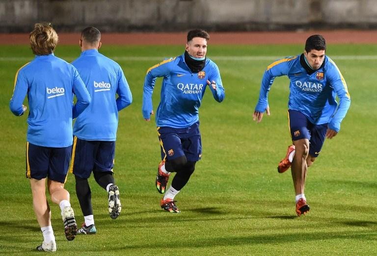 Sem Neymar e com f&atilde;s em pr&eacute;dio, Barcelona faz primeiro treino no Jap&atilde;o