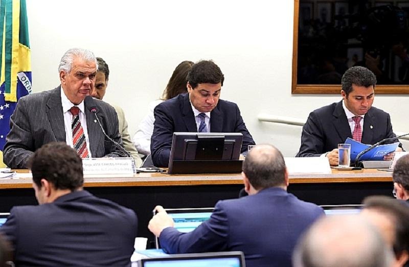 Eduardo Cunha ser&aacute; notiticado at&eacute; amanh&atilde; pelo Conselho de &Eacute;tica