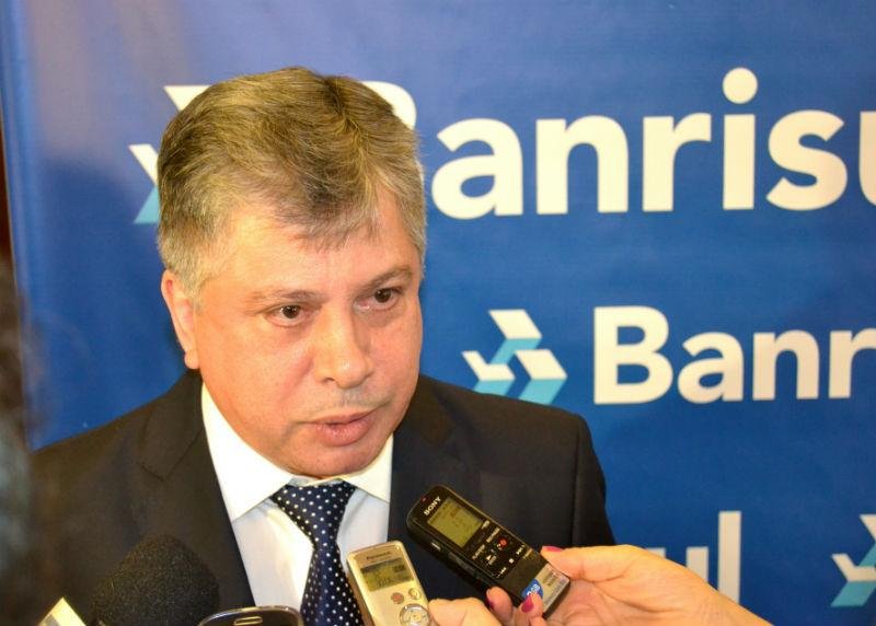 Cerca de 120 mil j&aacute; anteciparam 13&ordm; no Banrisul, diz presidente 