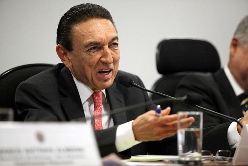Alvo da Lava Jato, Lob&atilde;o se muda para mans&atilde;o avaliada em R$ 7 milh&otilde;es