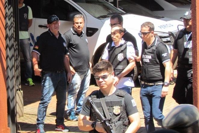 Procedimentos avaliam se m&atilde;e do menino morto em abril cometeu suic&iacute;dio