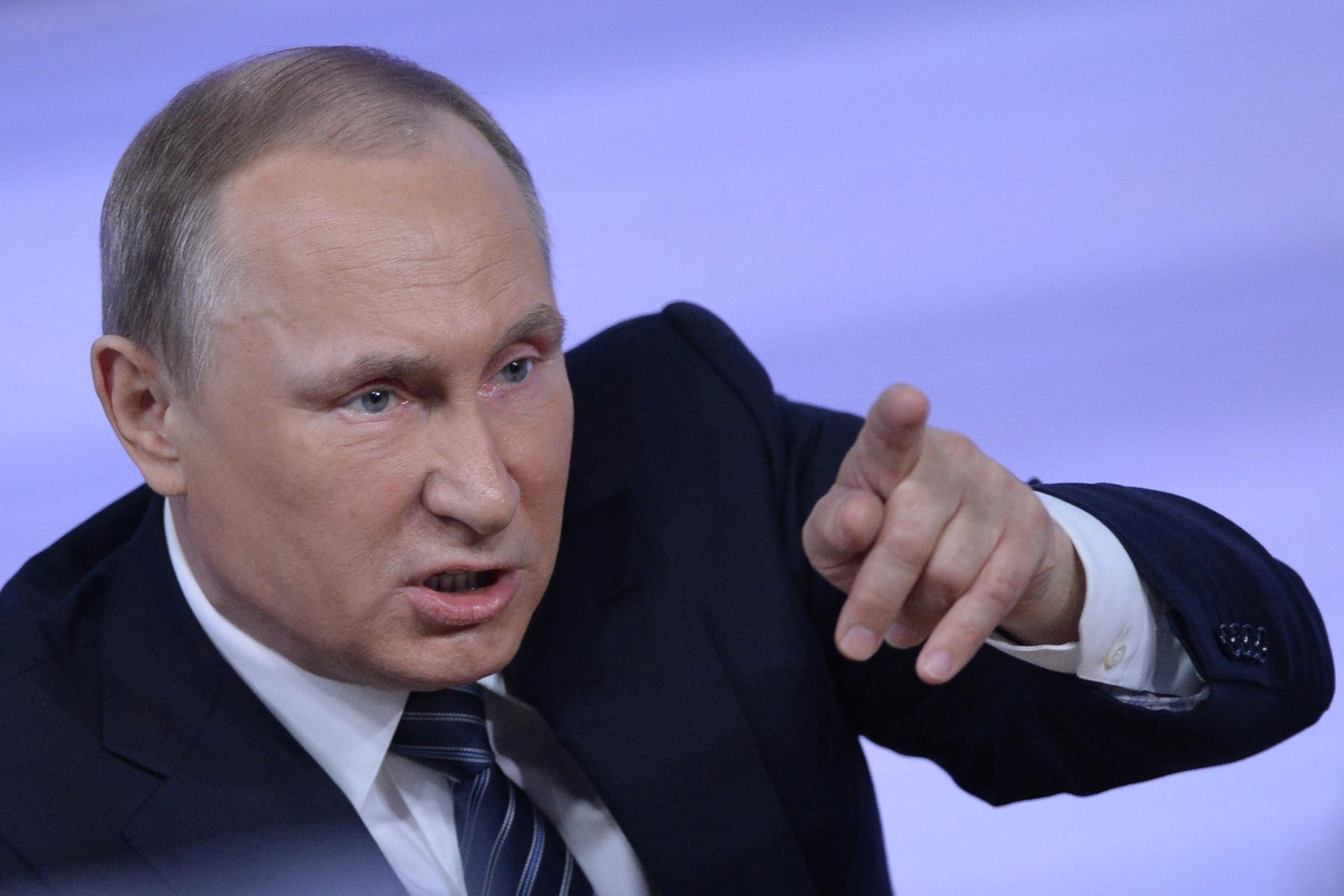 Putin diz que Donald Trump &eacute; um homem brilhante e talensoso