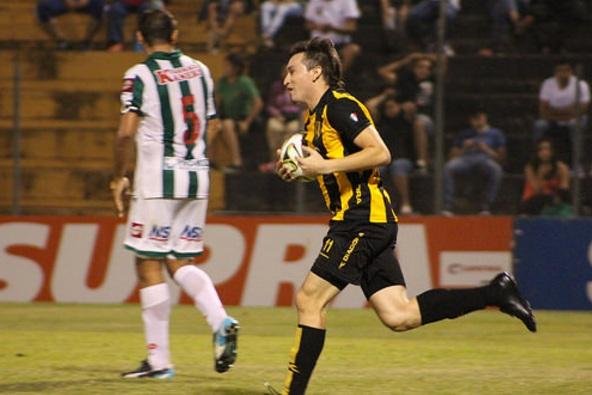 Gr&ecirc;mio pode aproveitar sorteio da Libertadores para negociar por centroavante
