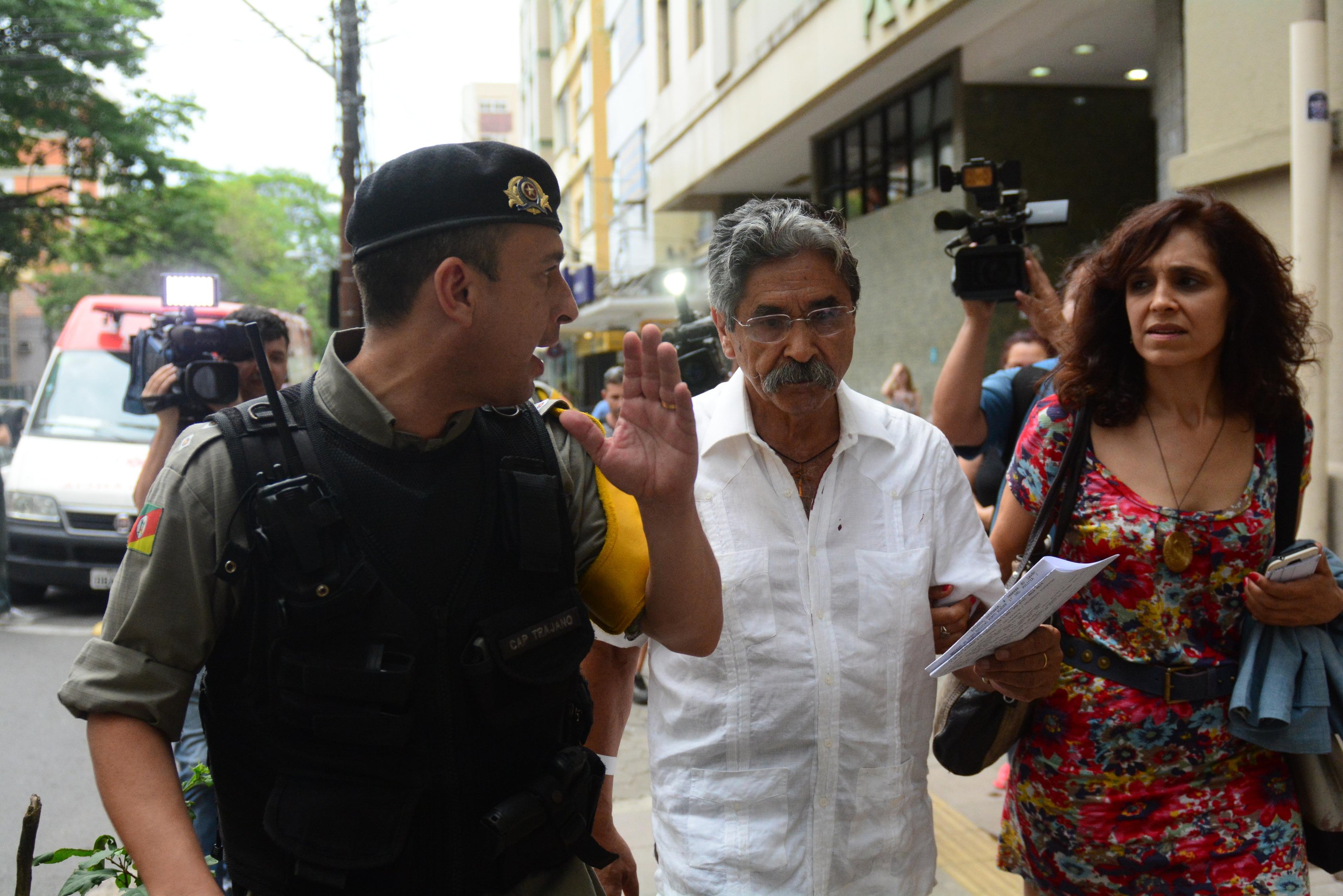 Ol&iacute;vio Dutra deixa o HPS a&oacute;s receber curativo 