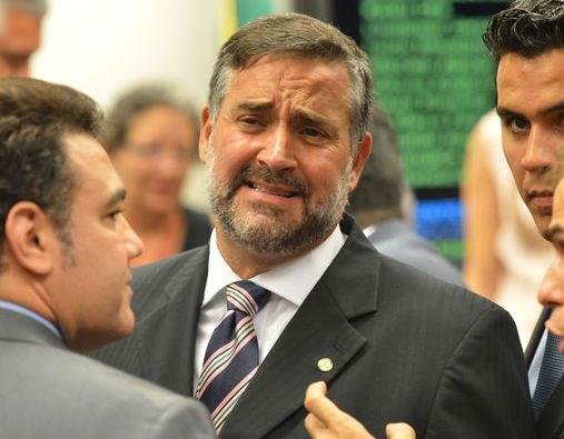 Paulo Pimenta (PT-RS) disse que base aliada vai fiscalizar para que decis&atilde;o do STF seja cumprida