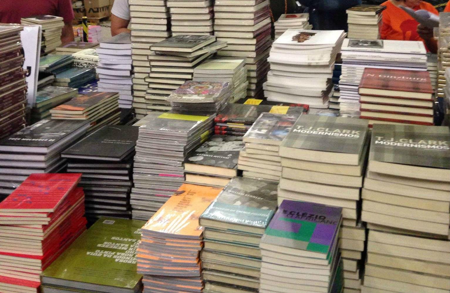 Demais obras est&atilde;o sendo negociadas com outras editoras