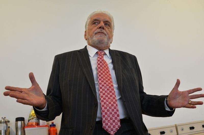 Wagner avaliou proposta de impeachment como golpe