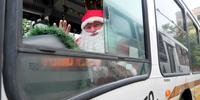 Natal é celebrado há 18 anos dentro de ônibus em Porto Alegre