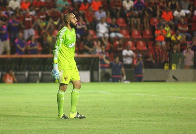 Inter sonda goleiro Danilo Fernandes 