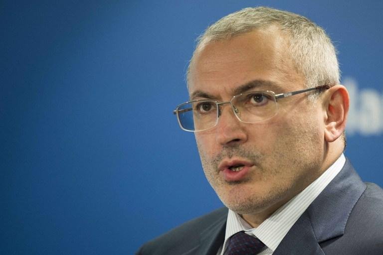 Mikhail Khodorkovski &eacute; acusado de um caso de homic&iacute;dio em 1998