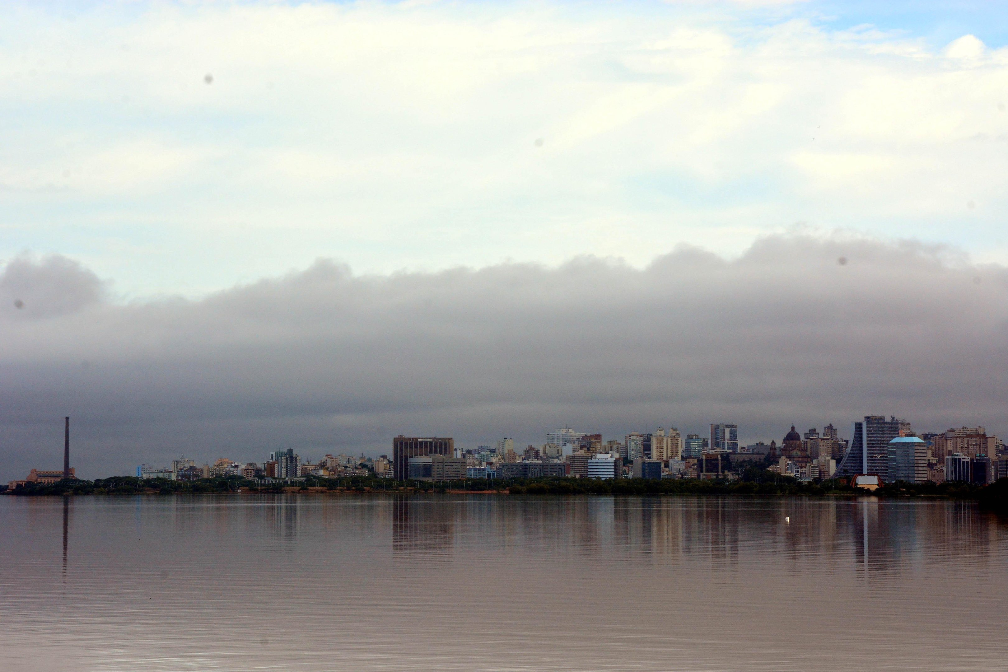 Ter&ccedil;a-feira ter&aacute; sol e nuvens no Estado