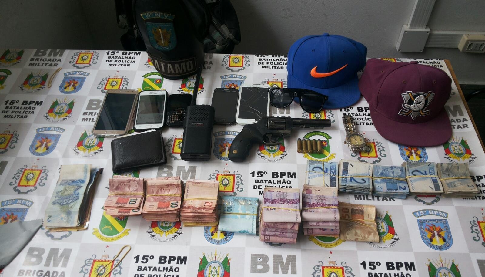 Trio suspeito de assalto a conjunto comercial foi preso em Canoas