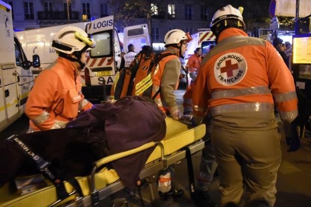 Atentados de Paris foram coordenados em tempo real