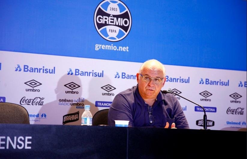 Bolzan ainda confia em acerto com zagueiro Henrique