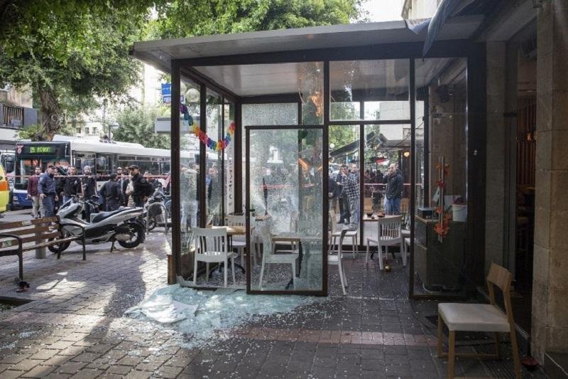Autor de tiroteio em Tel-Aviv continua foragido