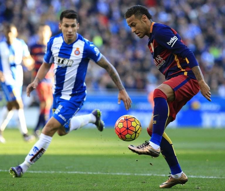 Neymar &eacute; v&iacute;tima de racismo em jogo pelo Campeonato Espanhol