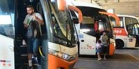 Movimento de chegada de passageiros foi intenso na Rodoviária de Porto Alegre