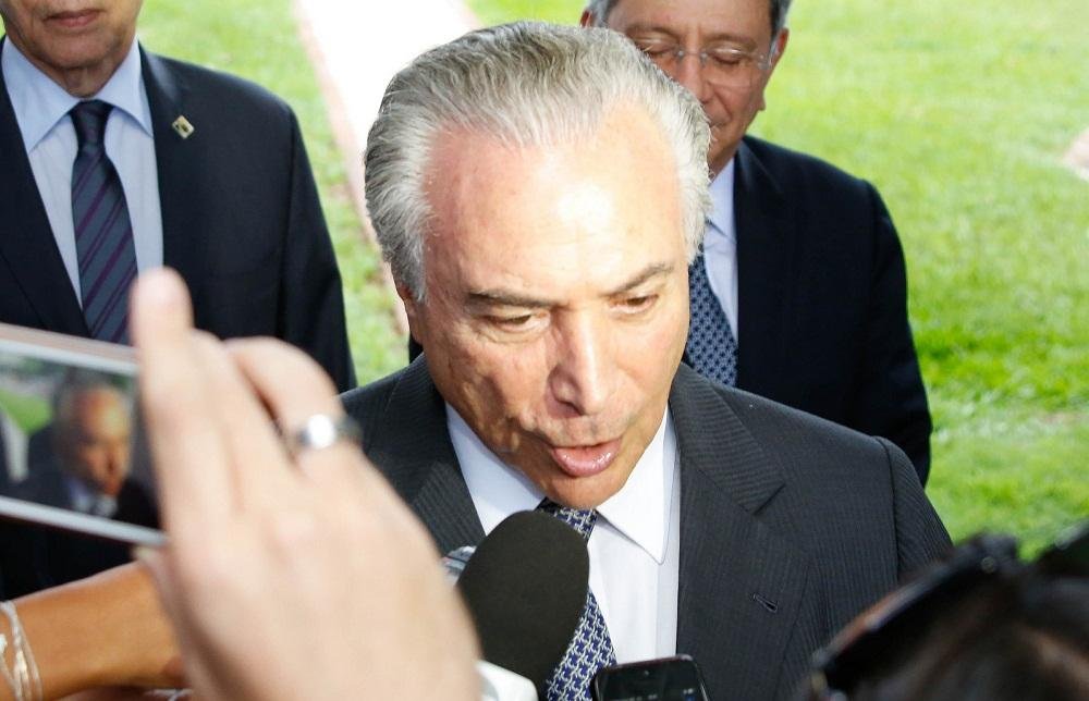 Vice-presidente conversou rapidamente com os jornalistas nesta ter&ccedil;a-feira 