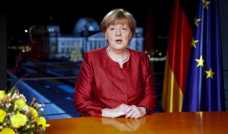 Merkel criticada por pol&iacute;tica de refugiados ap&oacute;s agress&otilde;es sexuais na Alemanha