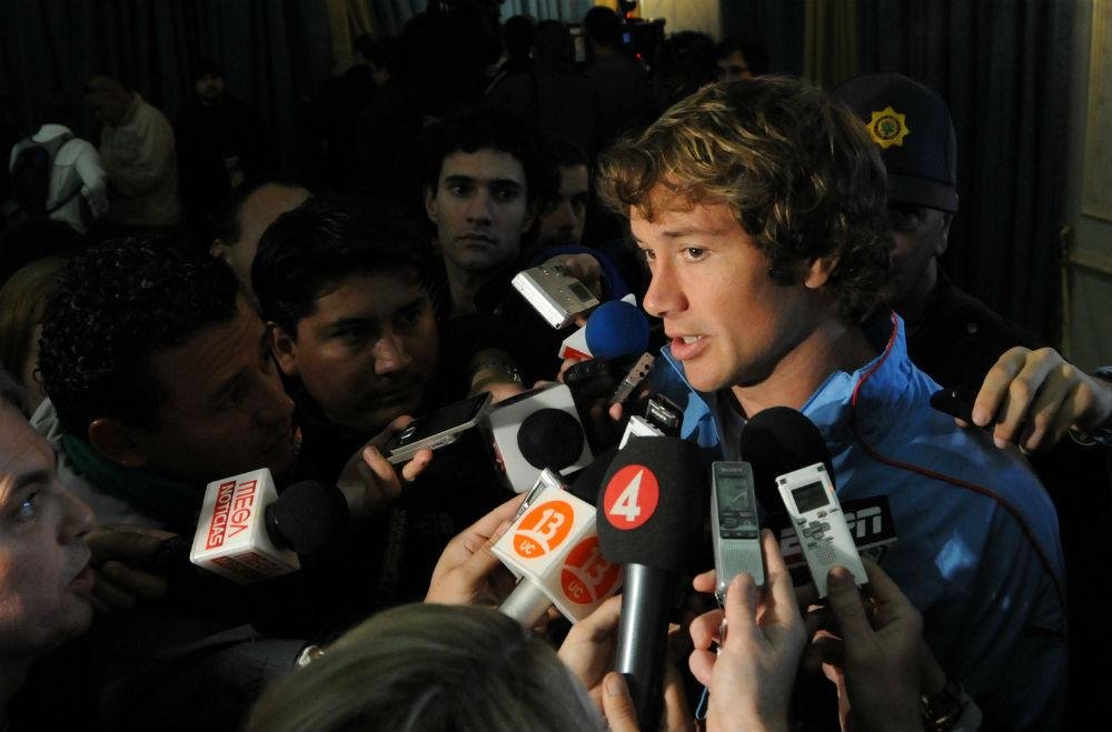 Jogador sai apoiado por uma cl&aacute;usula contratual que previa rescis&atilde;o caso recebesse uma proposta salarial acima de R$ 280 mil