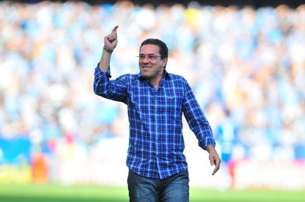 Para Luxemburgo, jogar na China n&atilde;o &eacute; um barco furado, pelo contr&aacute;rio