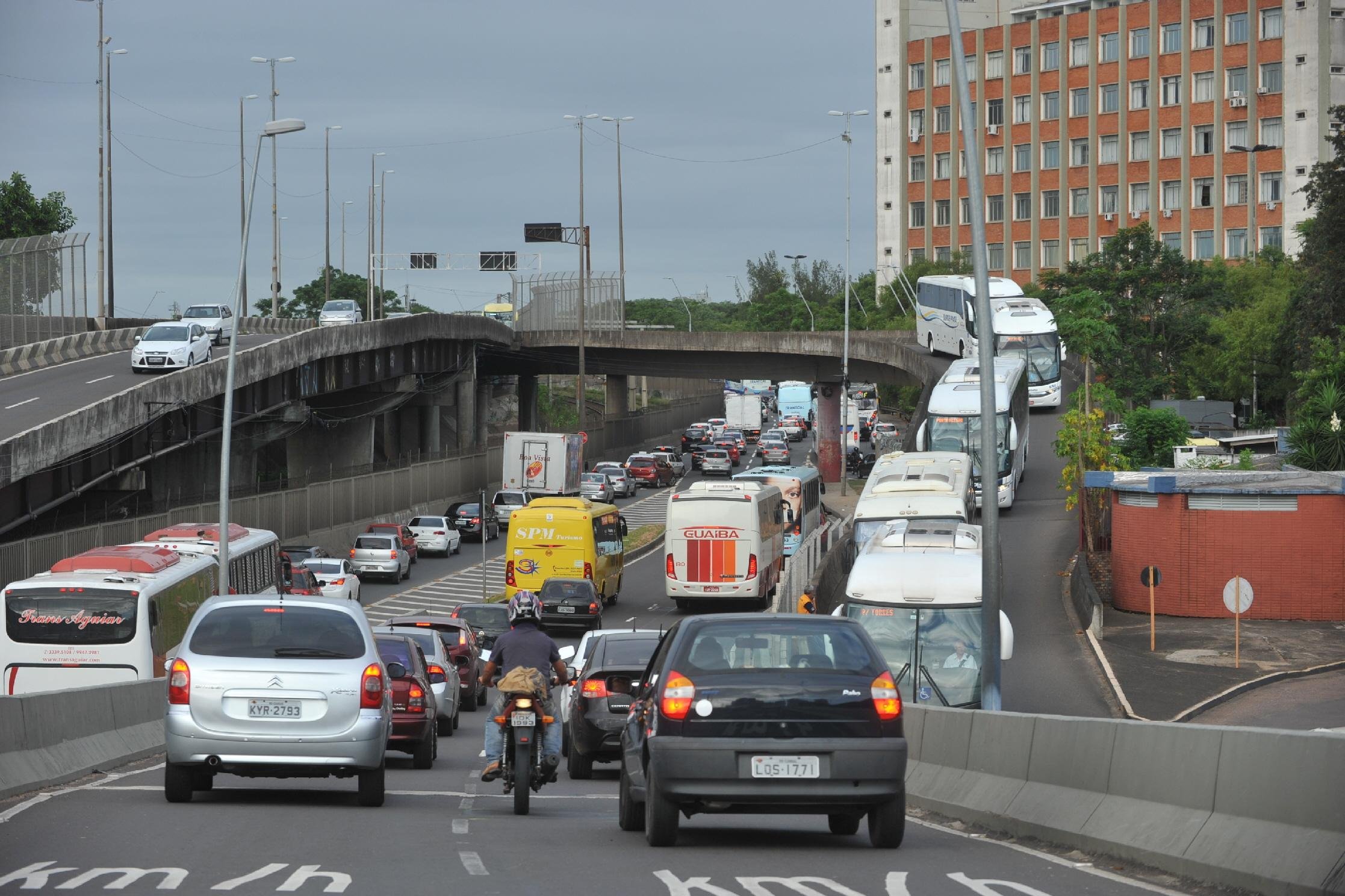 Freeway teve momentos de lentid&atilde;o, mas fluxo foi continuo
