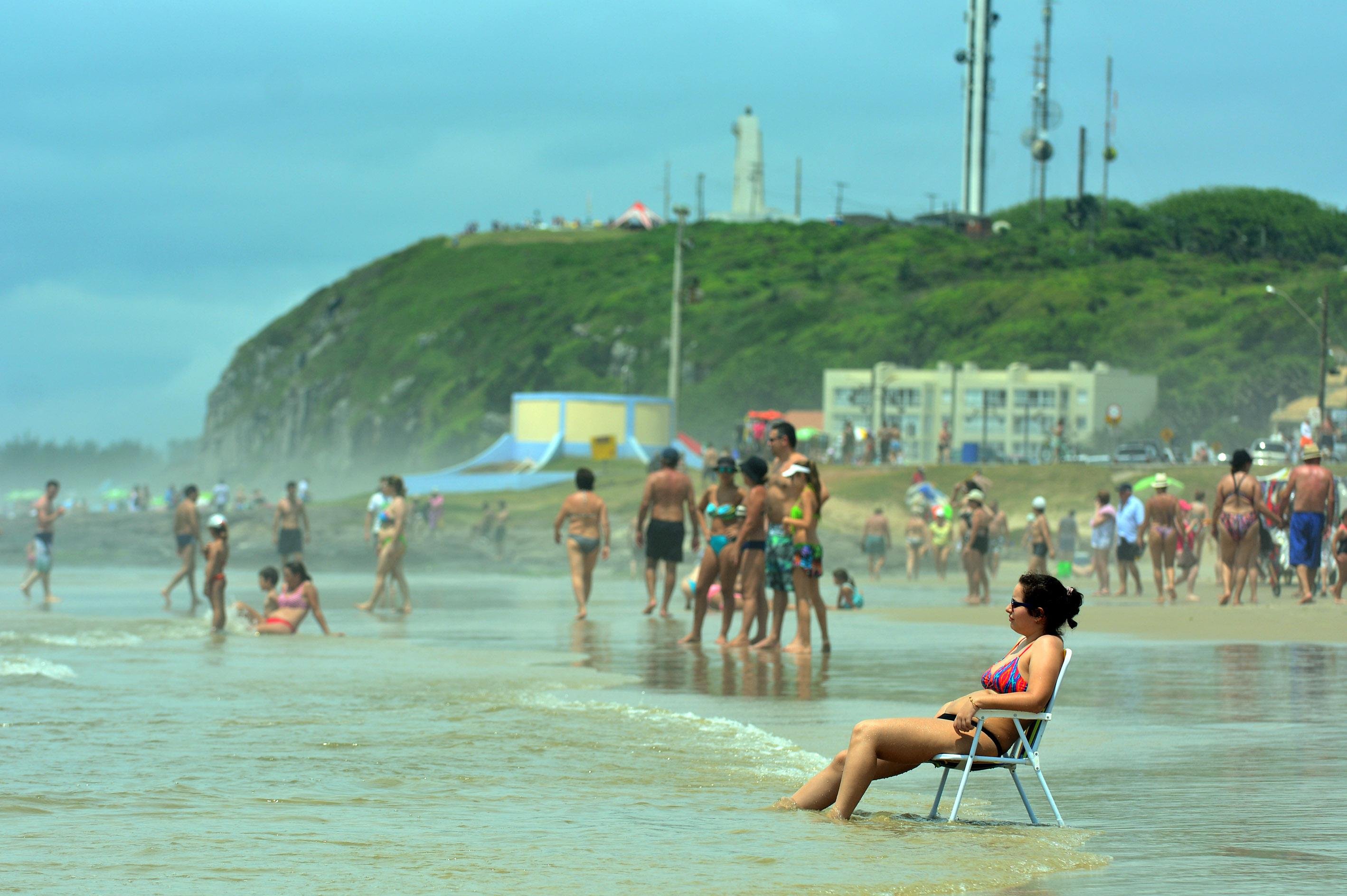 Sol se manteve firme a partir das 11h deste s&aacute;bado