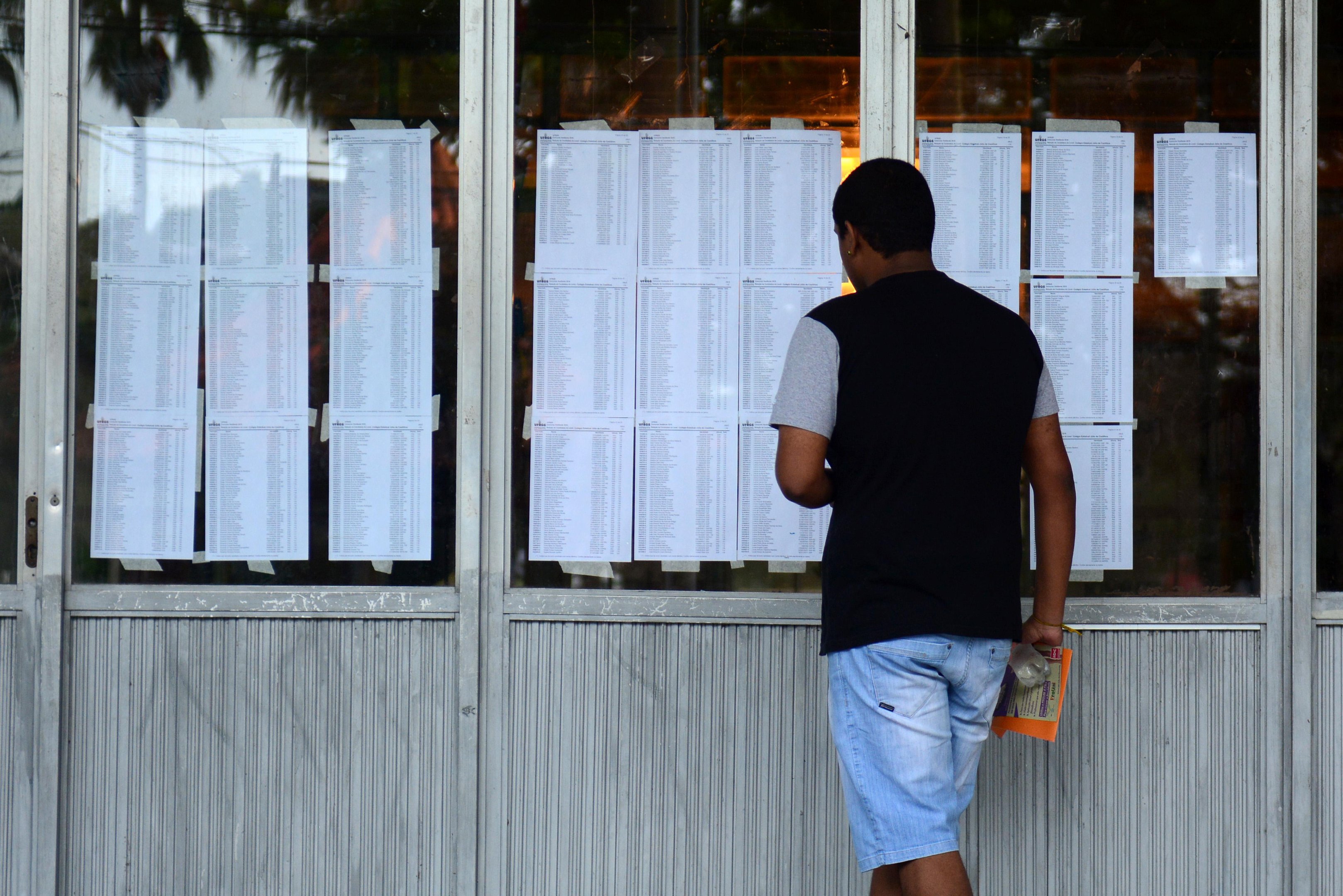 Reitor em exerc&iacute;cio comemorou a diversidade e garantiu n&iacute;vel do ensino