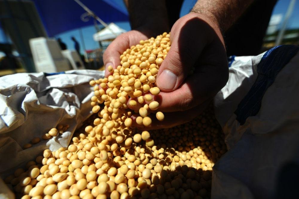 Redu&ccedil;&atilde;o de 8,8% deve-se &agrave; queda dos principais commodities vendidos pelo Brasil, como a soja 