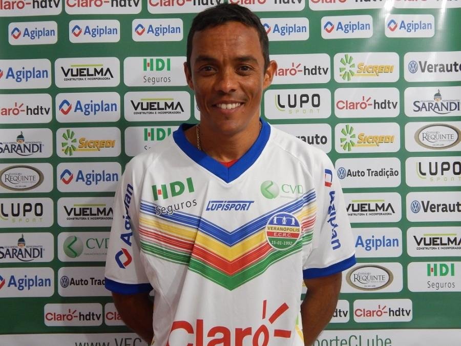 L&uacute;cio, de 36 anos, &eacute; refor&ccedil;o do VEC para a disputado do Gauch&atilde;o