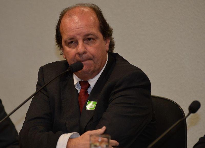 Ainda foi determinado o pagamento de multa de US$ 16,5 milh&otilde;es, equivalente a R$ 66 milh&otilde;es