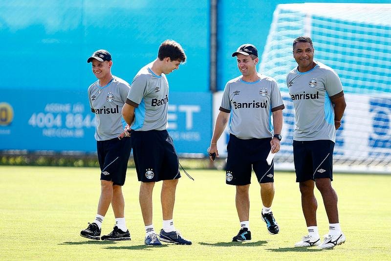 Roger aguarda chegada de refor&ccedil;os para a Libertadores