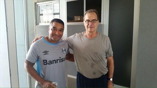 Marcelo Bielsa visitou CT do Gr&ecirc;mio nesta quarta