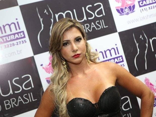 Modelo morre ap&oacute;s procedimento est&eacute;tico