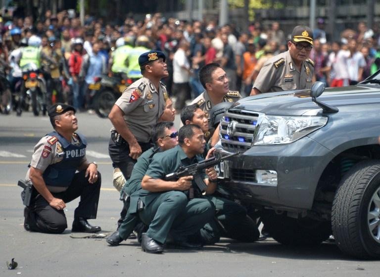 Estado Isl&acirc;mico reivindica atentados na Indon&eacute;sia