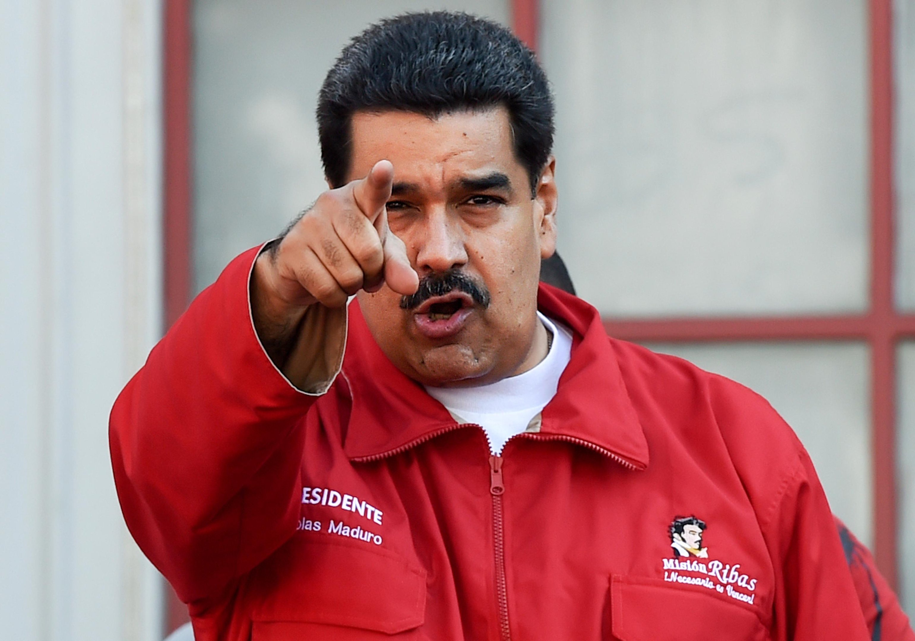 Maduro decreta estado de emerg&ecirc;ncia econ&ocirc;mica