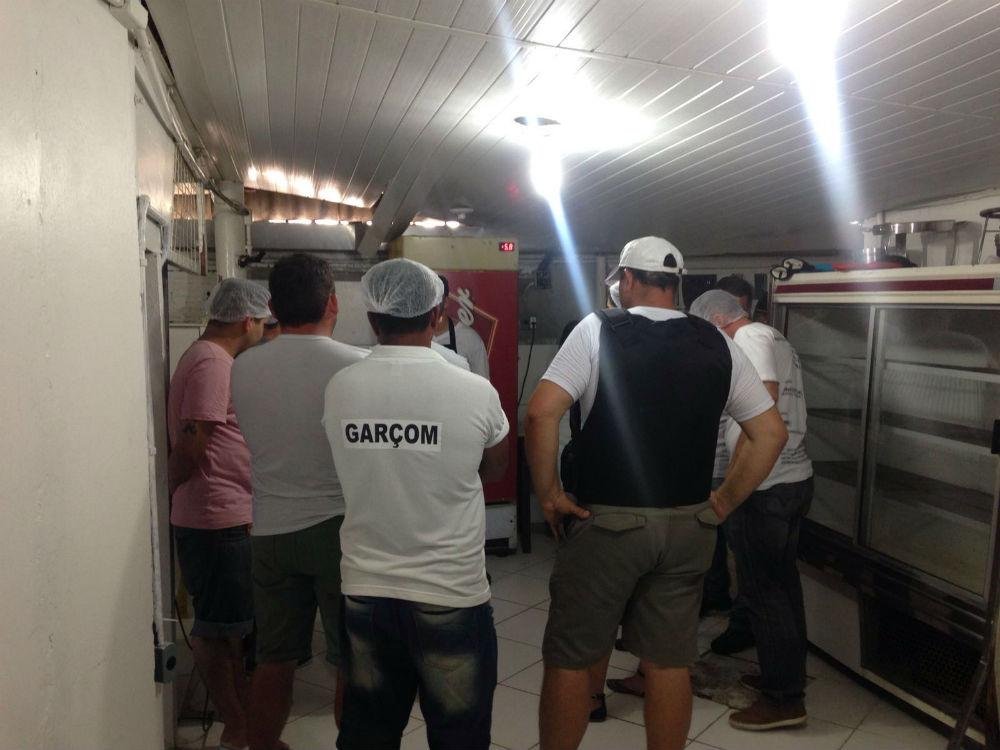 Vigil&acirc;ncia sanit&aacute;ria apreende cerca de 300 kg de alimentos impr&oacute;prios em Atl&acirc;ntida 