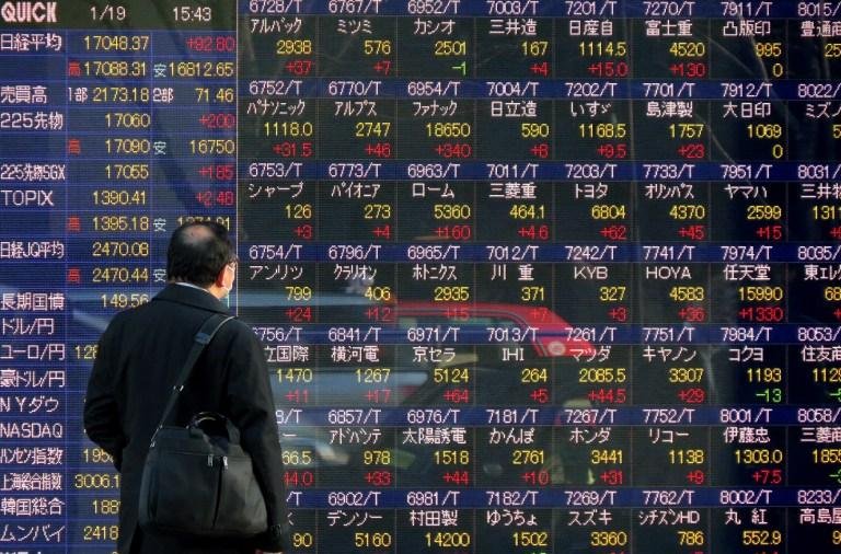 Economia chinesa registrou em 2015 o ritmo mais lento dos &uacute;ltimos 25 anos