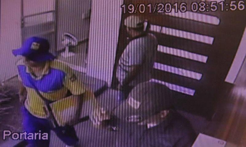 Criminosos invadiram edif&iacute;cio na segunda-feira