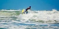 Surf e stand up paddle associados à água do mar podem se tornar grandes aliados no tratamento de doenças
