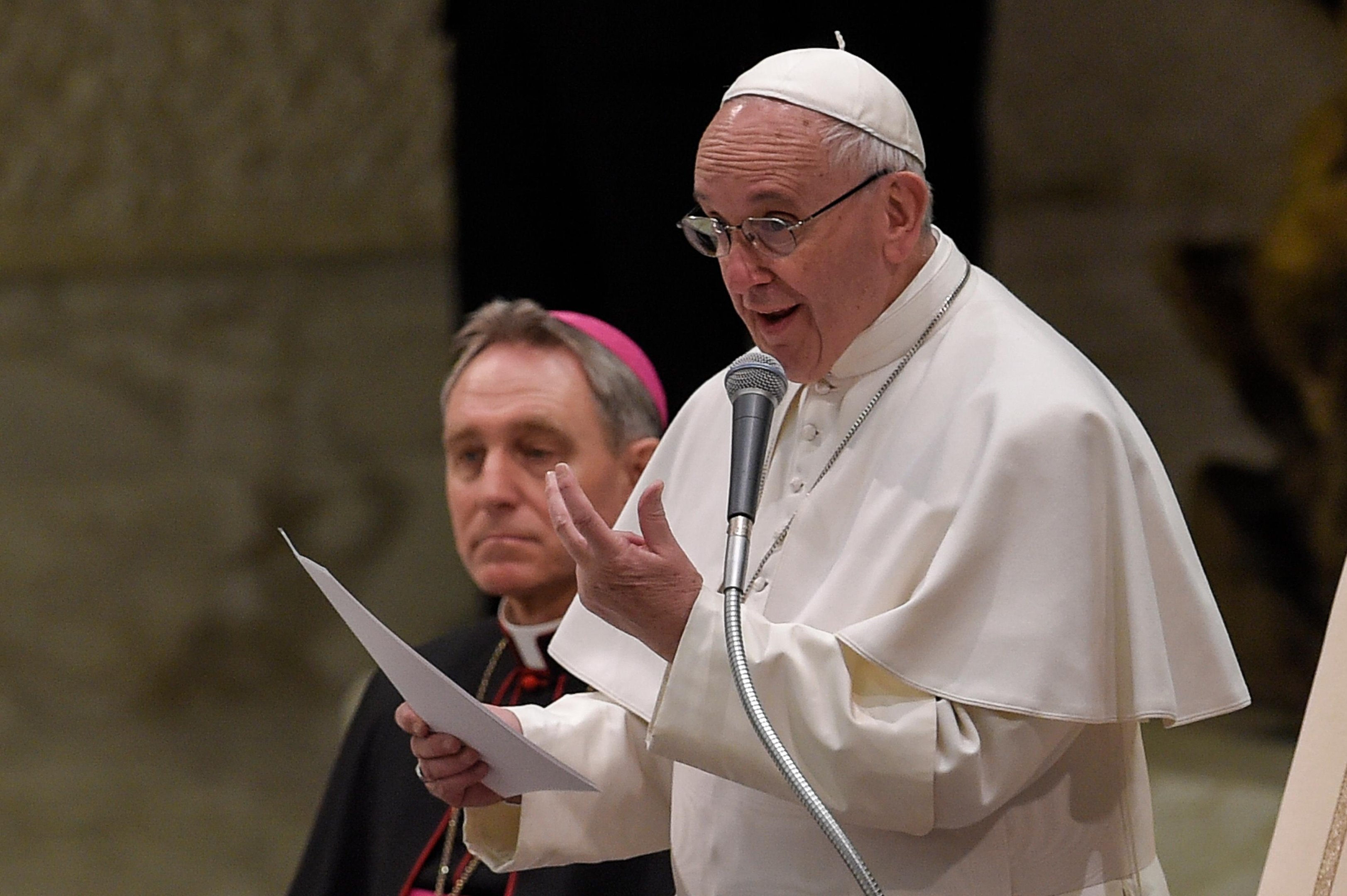 Papa rejeita toda forma de uni&atilde;o que n&atilde;o o casamento cat&oacute;lico indissol&uacute;vel