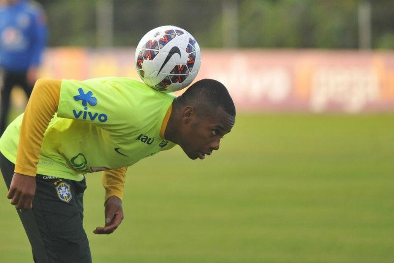 Robinho sai da pauta do Gr&ecirc;mio e deve acertar com Santos 