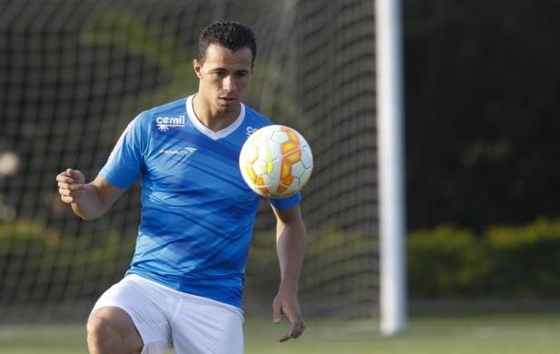 Leandro Dami&atilde;o chegou nesta segunda-feira a Espanha para acertar com o Betis
