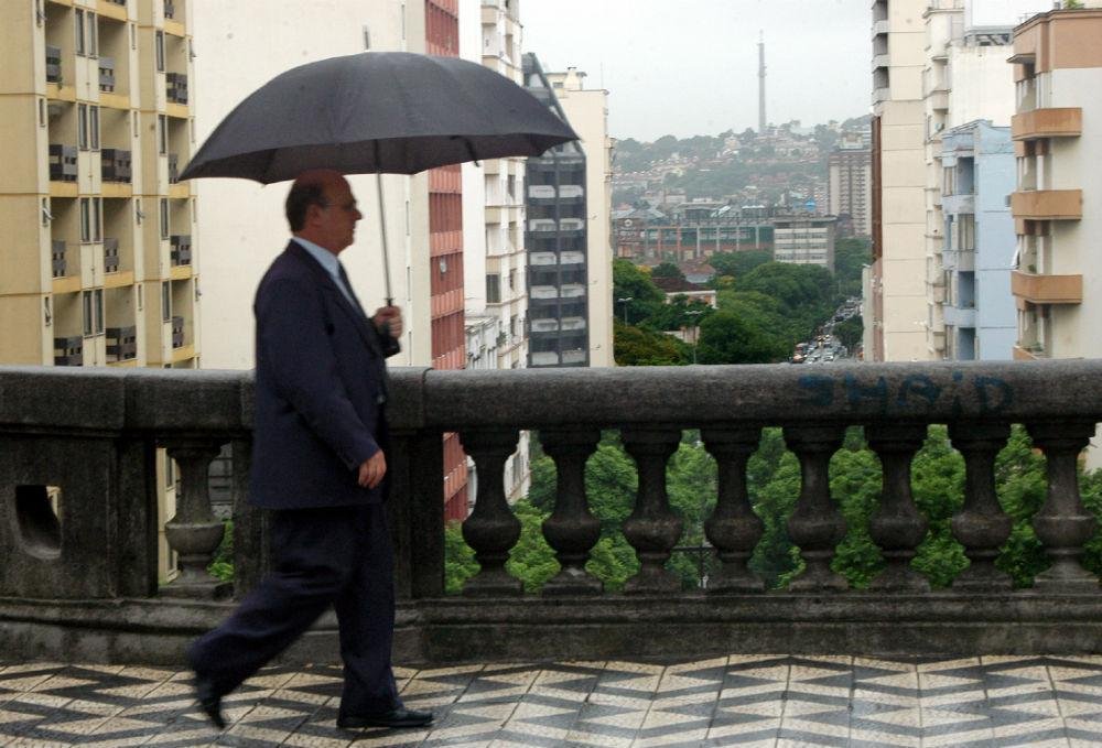 A Capital deve ter m&aacute;xima de 29&deg;C nesta ter&ccedil;a-feira, que ser&aacute; de sol e chuva