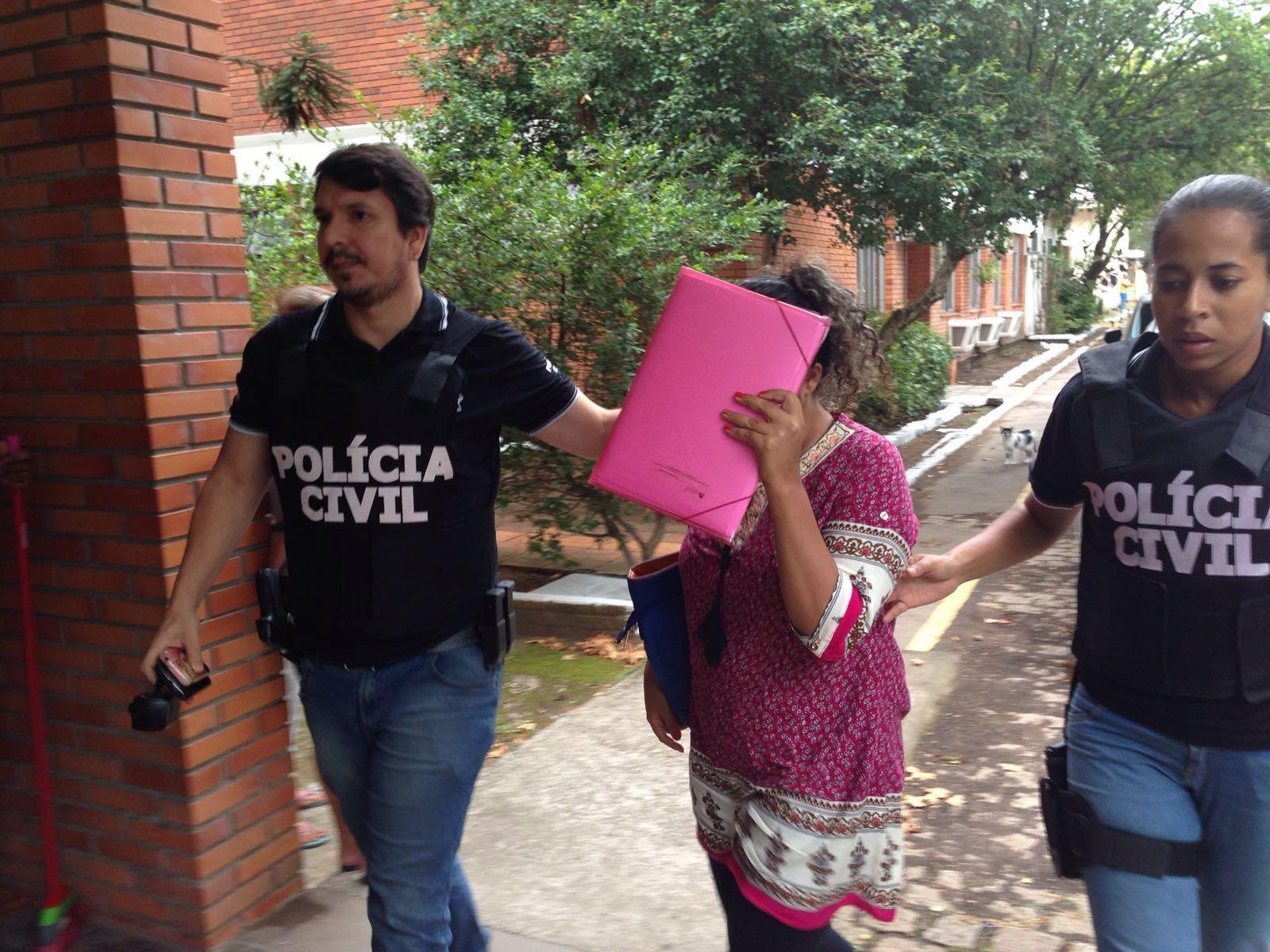 Enfermeira de 32 anos foi presa em Viam&atilde;o