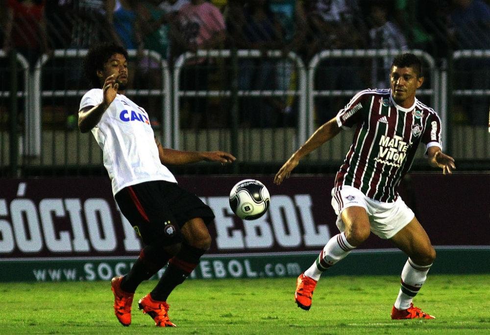 Jogo ainda contou com Fred expulso por dar soco na nuca do advers&aacute;rio
