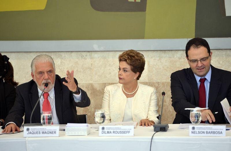Ministro prop&ocirc;s criar um limite legal para o crescimento do gasto p&uacute;blico