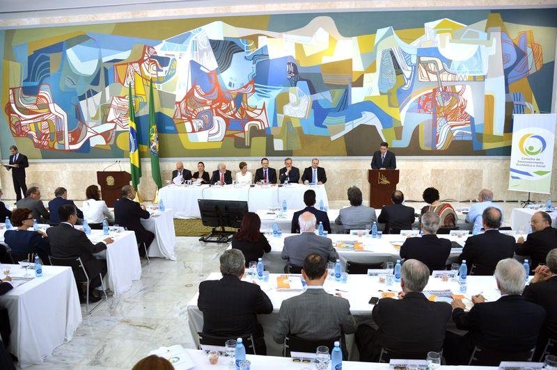 Ministro da Fazenda participa da cerim&ocirc;nia de reinstala&ccedil;&atilde;o do Conselh&atilde;o