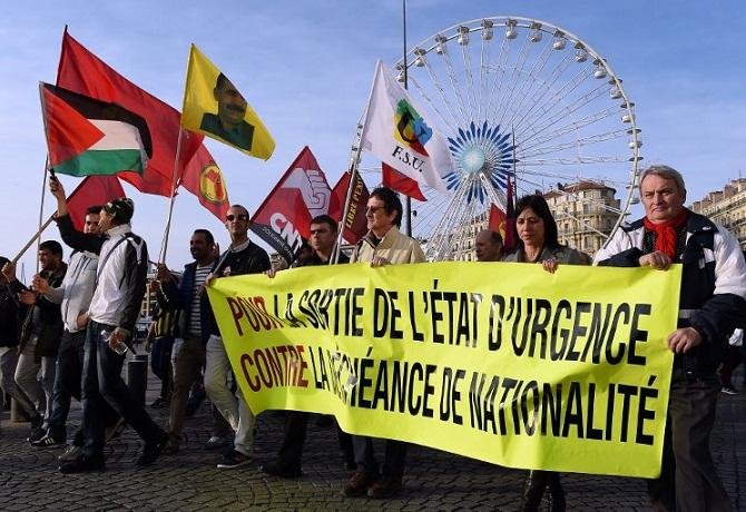 Manifestantes falam em perda de nacionalidade com estado emergencial